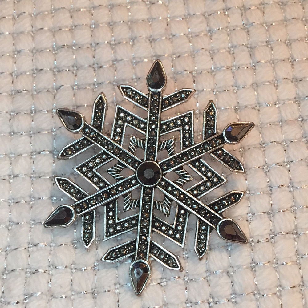 Pin - Picture 3 of 4